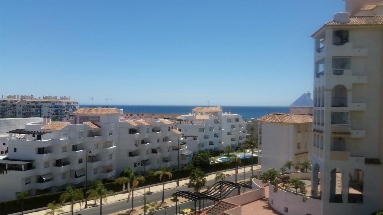 Puerto Deportivo Estepona Dış mekan fotoğraf